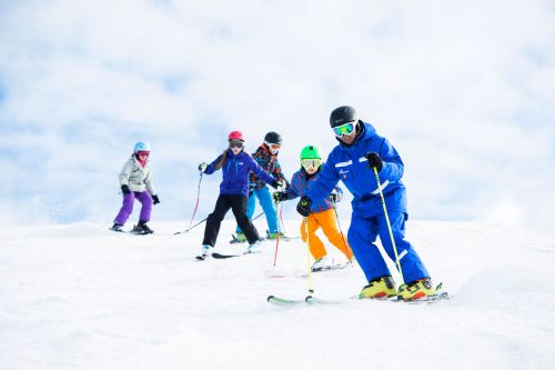 Skiing-family